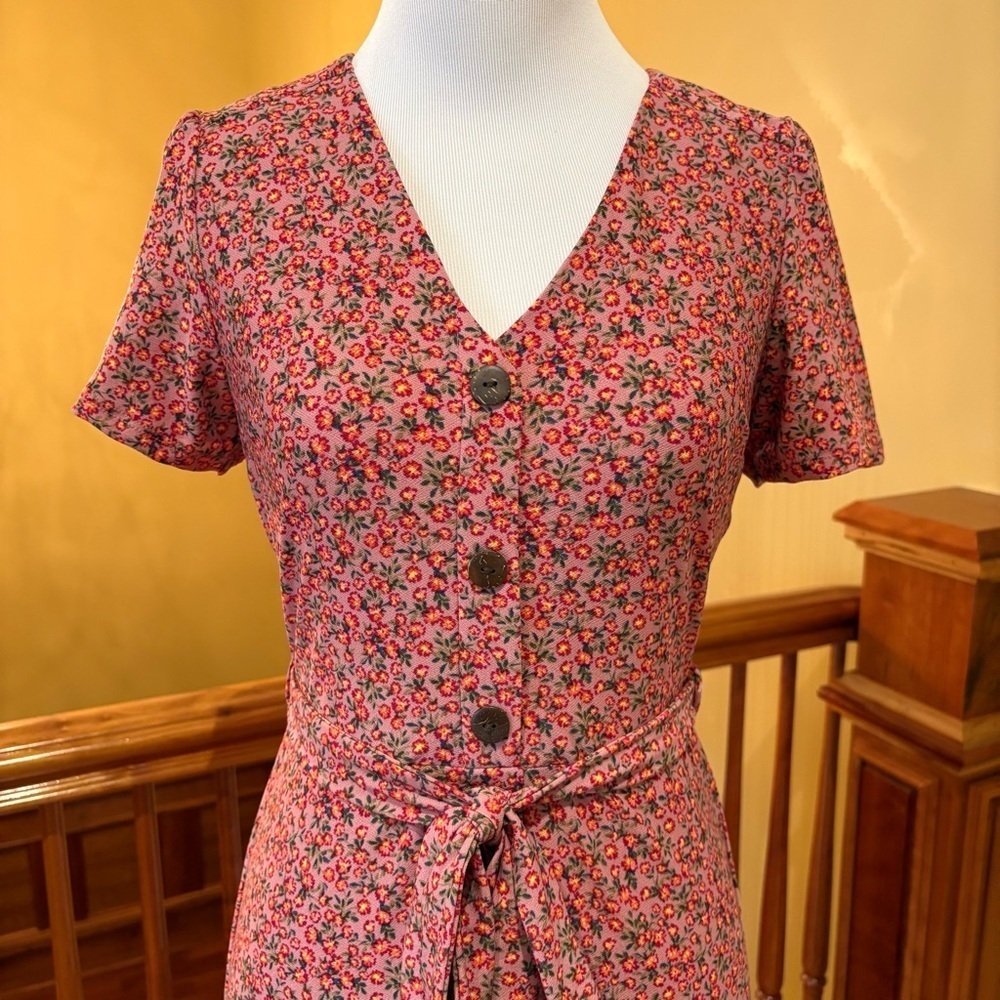 Feminine Floral Button Demure Dress Wmn’s S - Picture 2 of 12